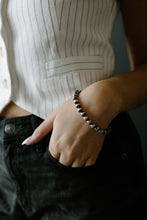 Load image into Gallery viewer, 7mm Navajo Pearl Bracelet - stretch