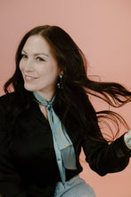 Load image into Gallery viewer, Smiley Pocket Chambray Twilly