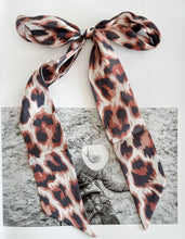 Load image into Gallery viewer, Leopard Twilly