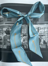 Load image into Gallery viewer, Smiley Pocket Chambray Twilly