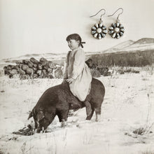 Load image into Gallery viewer, Hondo Earrings
