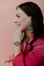 Load image into Gallery viewer, White Buffalo Cluster Cuff
