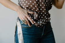 Load image into Gallery viewer, Smiley Pocket Off White Twilly
