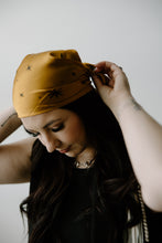 Load image into Gallery viewer, Snaffle Bit Necklace
