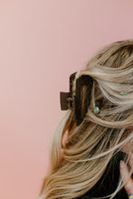 Load image into Gallery viewer, Spiral Hair Pins
