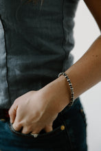 Load image into Gallery viewer, 6mm Navajo Pearl Bracelet - mixed bead
