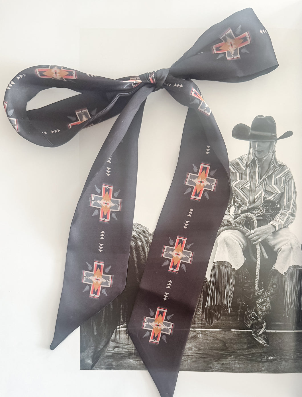 Cross Me Black Twilly