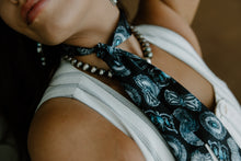 Load image into Gallery viewer, Turqs &amp; Conchos Black Twilly
