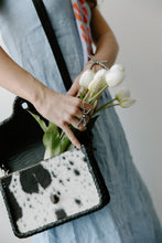 Load image into Gallery viewer, Navajo Pearl Bow Ring
