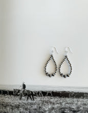 Load image into Gallery viewer, Kaitlin Butts Navajo Pearl Earrings
