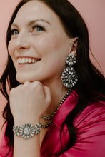Load image into Gallery viewer, Wyatt Earrings
