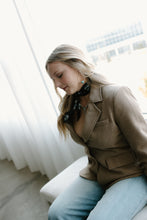 Load image into Gallery viewer, Addison Earrings
