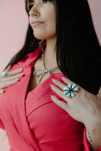 Load image into Gallery viewer, 18 inch Navajo Pearl Bow Necklace
