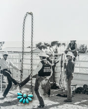 Load image into Gallery viewer, Turquoise Half Cluster Necklace
