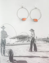 Load image into Gallery viewer, Sadie Hoop Earrings
