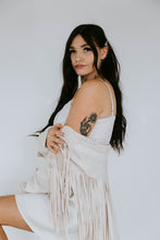 Load image into Gallery viewer, Feathered Indian Ear Cuff
