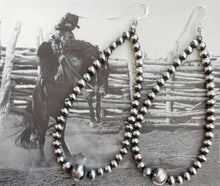 Load image into Gallery viewer, Navajo Pearl Earrings

